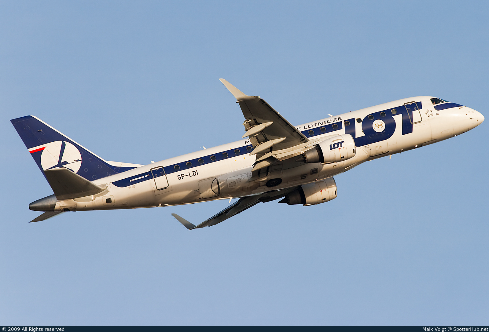 Photo of SP-LDI - Embraer ERJ-170LR operated by LOT Polish Airlines
