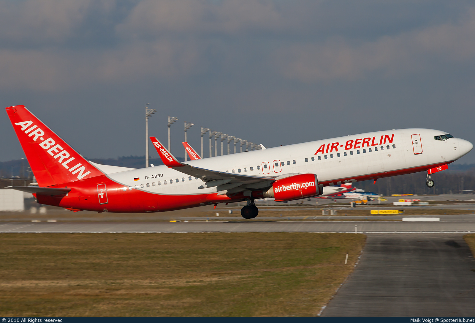 Photo of D-ABBD - Boeing 737-86J operated by Air Berlin