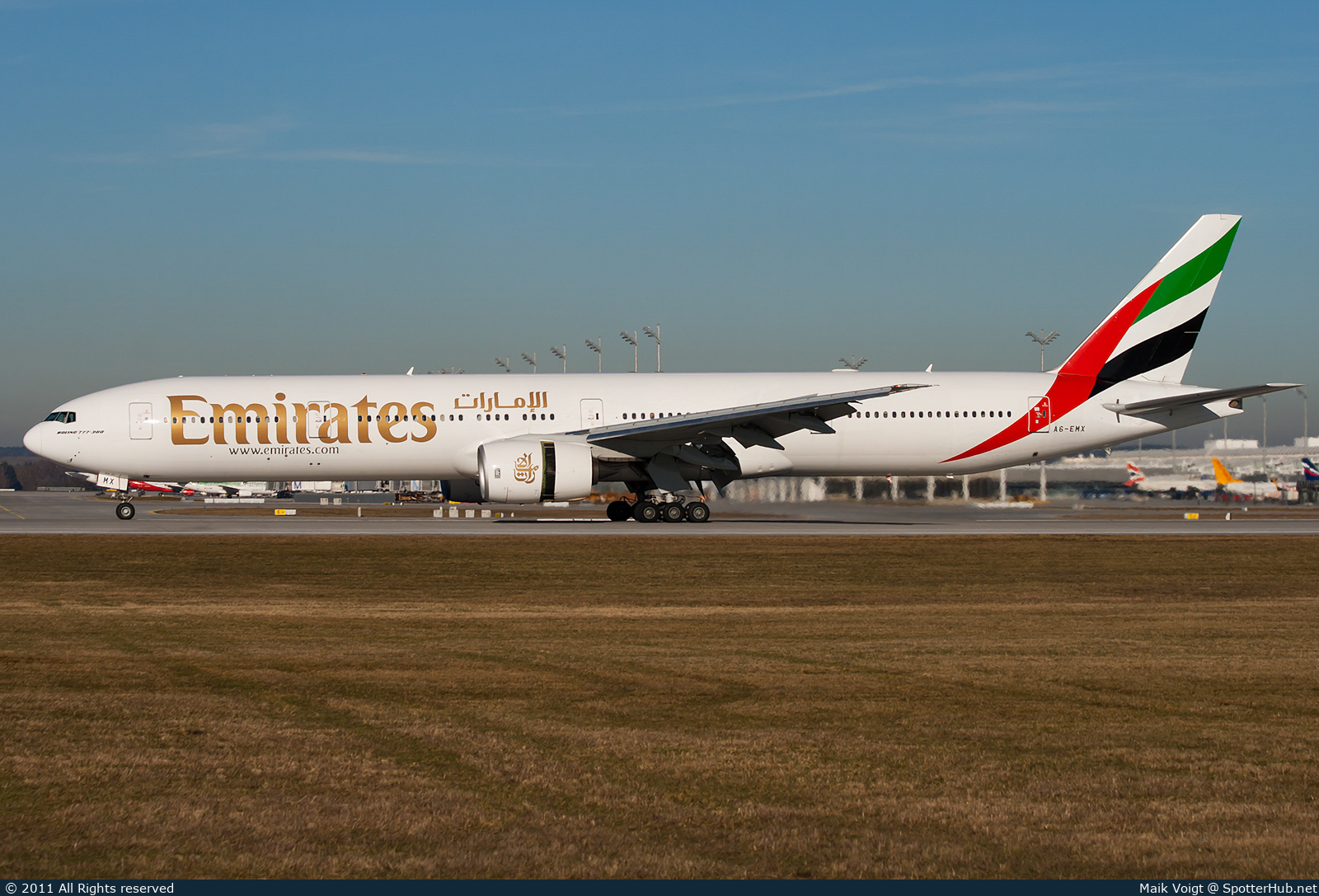 Photo of A6-EMX - Boeing 777-31H operated by Emirates