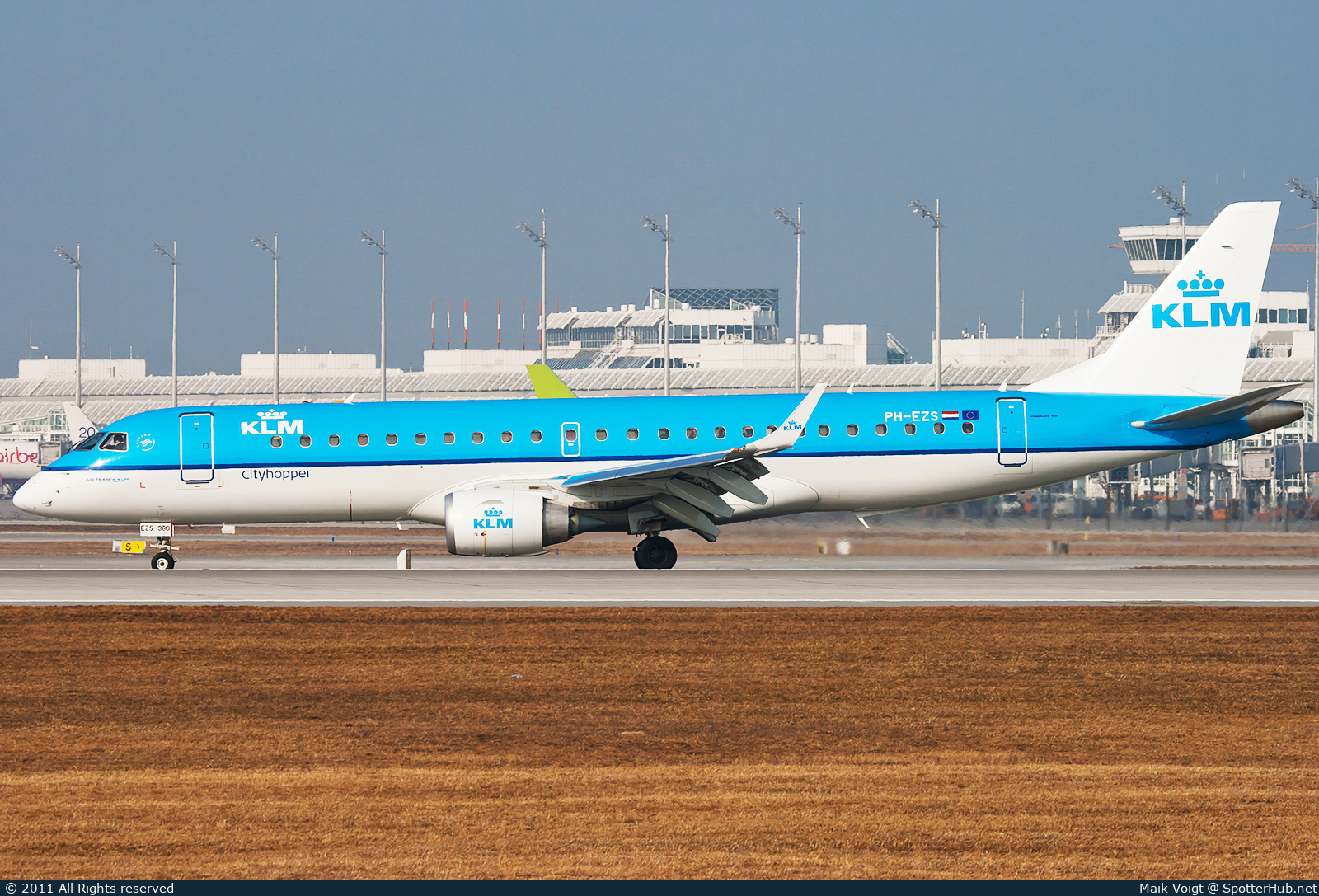 Photo of PH-EZS - Embraer ERJ-190STD operated by KLM Cityhopper