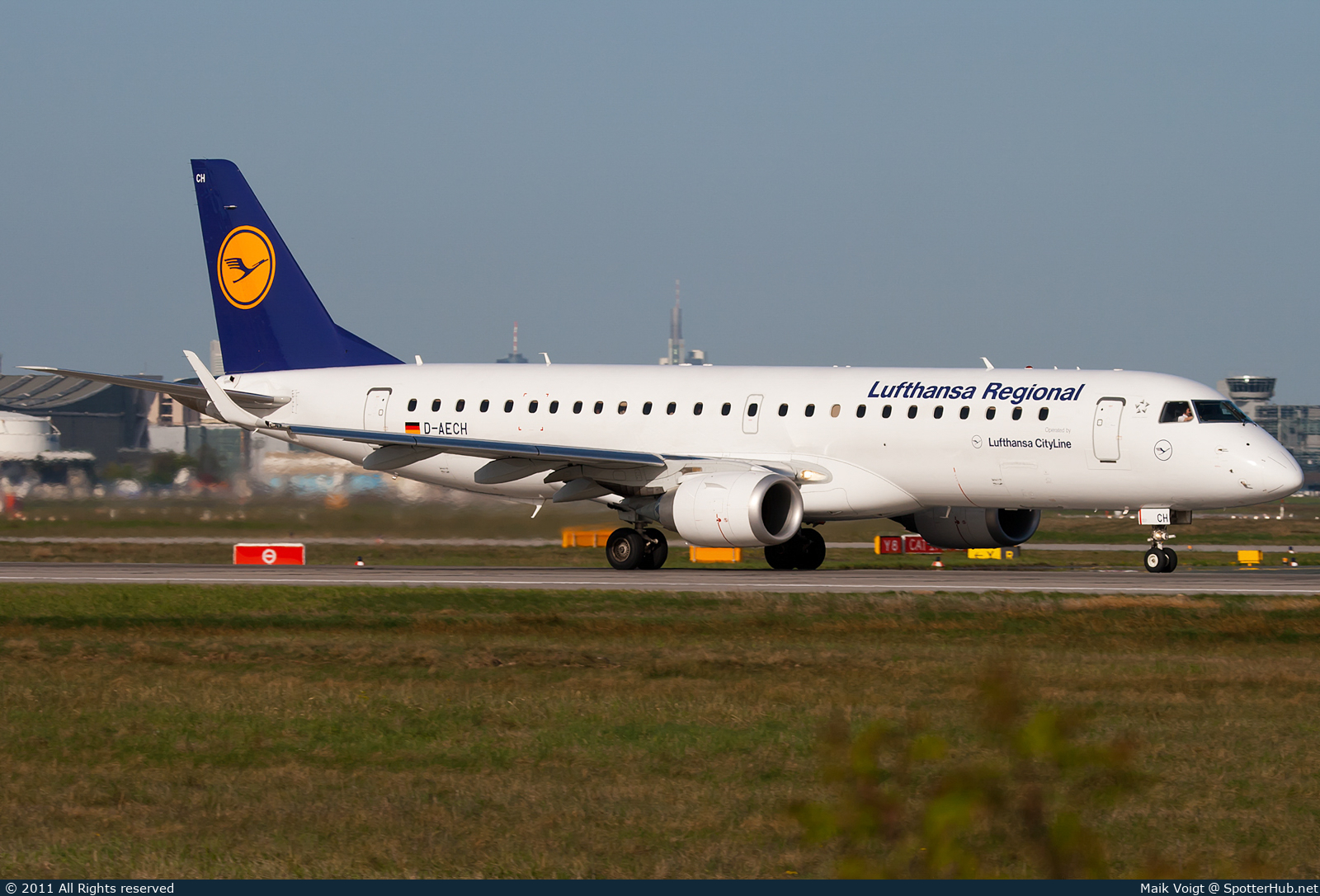 Photo of D-AECH - Embraer ERJ-190LR operated by Lufthansa CityLine
