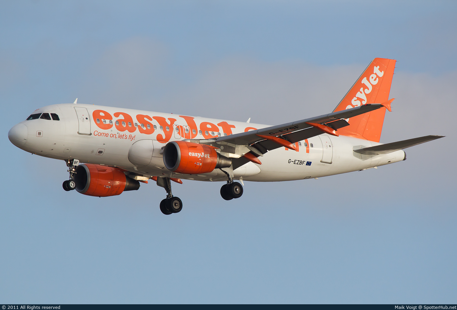 Photo of G-EZBF - Airbus A319-111 operated by easyJet