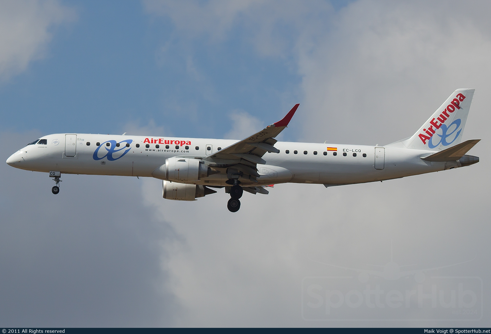 Photo of EC-LCQ - Embraer ERJ-195LR operated by Air Europa