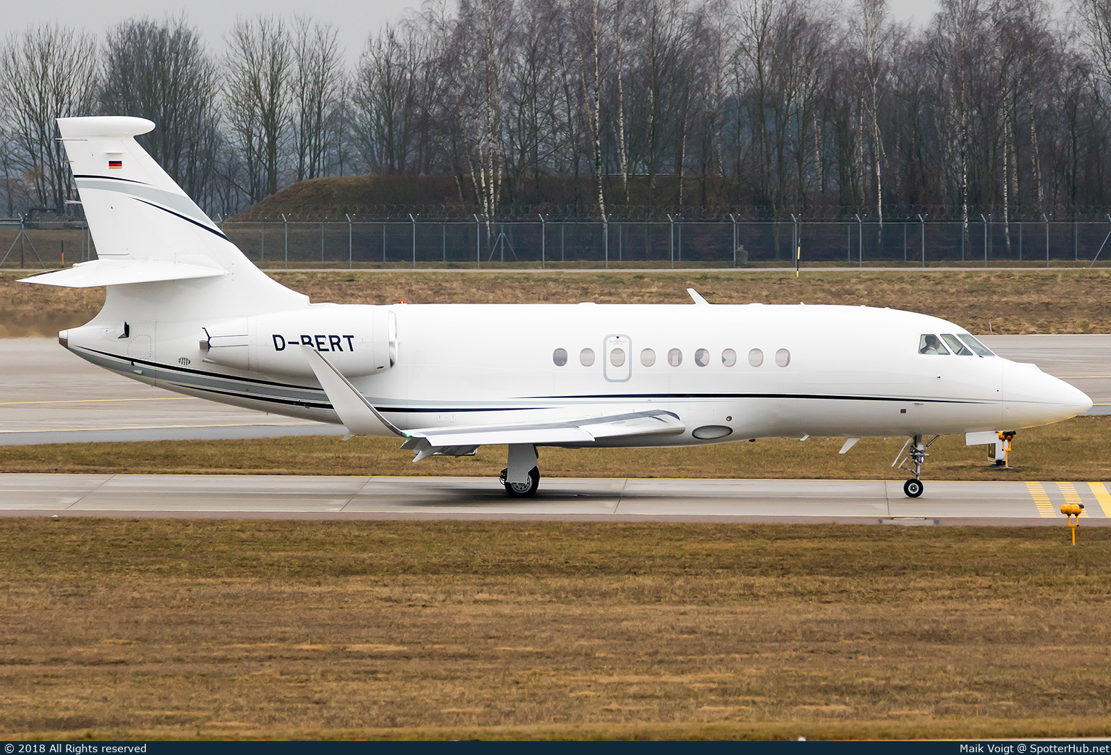 Photo of D-BERT - Dassault Falcon 2000LX operated by Bertelsmann