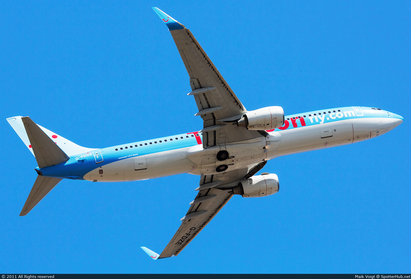 Photo of G-FDZE - Boeing 737-8K5 operated by Thomsonfly