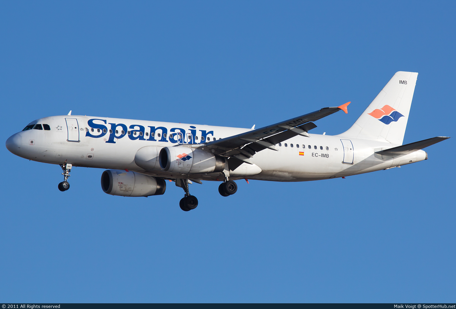Photo of EC-IMB - Airbus A320-232 operated by Spanair