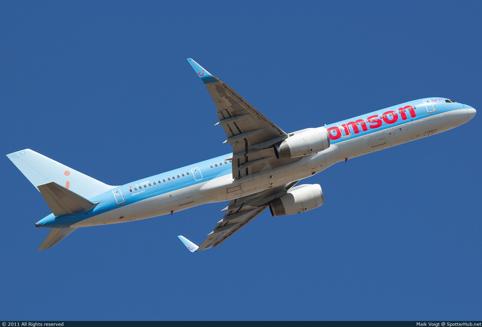 Photo of G-OOBR - Boeing 757-204 operated by Thomson Airways