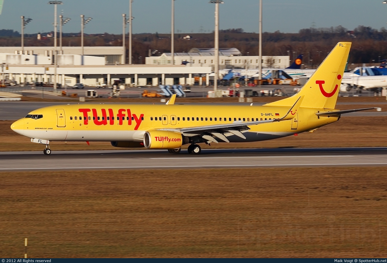 Photo of D-AHFL - Boeing 737-8K5 operated by TUIfly