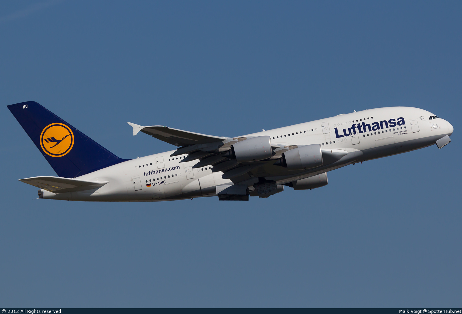 Photo of D-AIMC - Airbus A380-841 operated by Lufthansa
