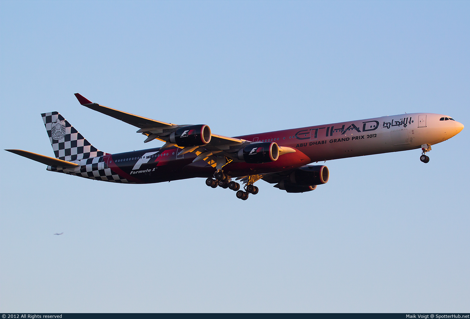 Photo of A6-EHJ - Airbus A340-642 operated by Etihad Airways
