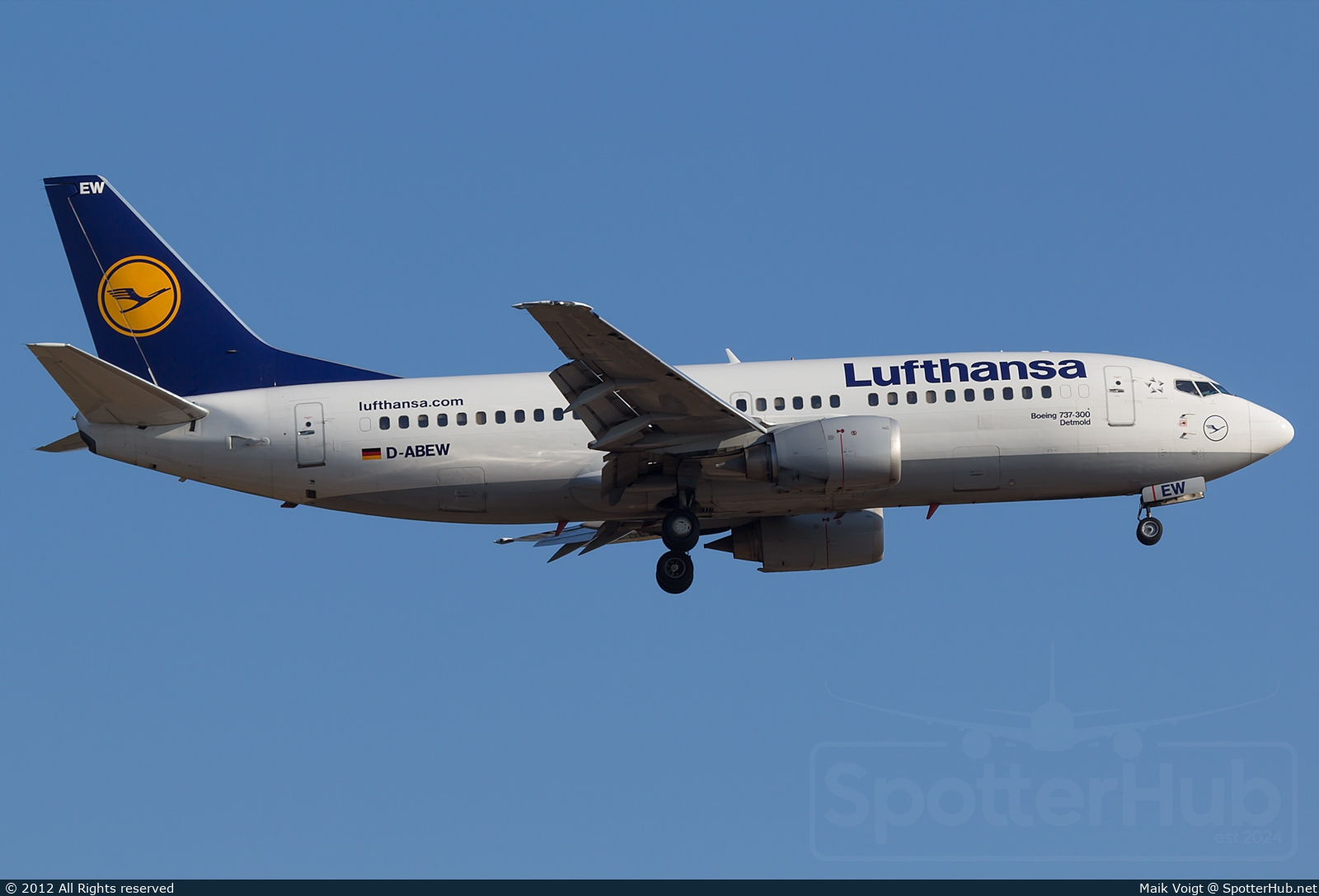 Photo of D-ABEW - Boeing 737-330 operated by Lufthansa