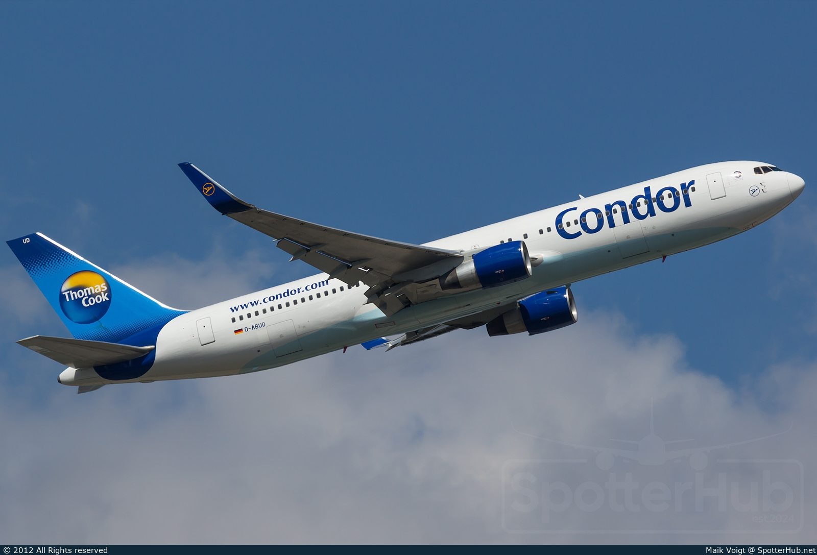 Photo of D-ABUD - Boeing 767-330(ER) operated by Condor
