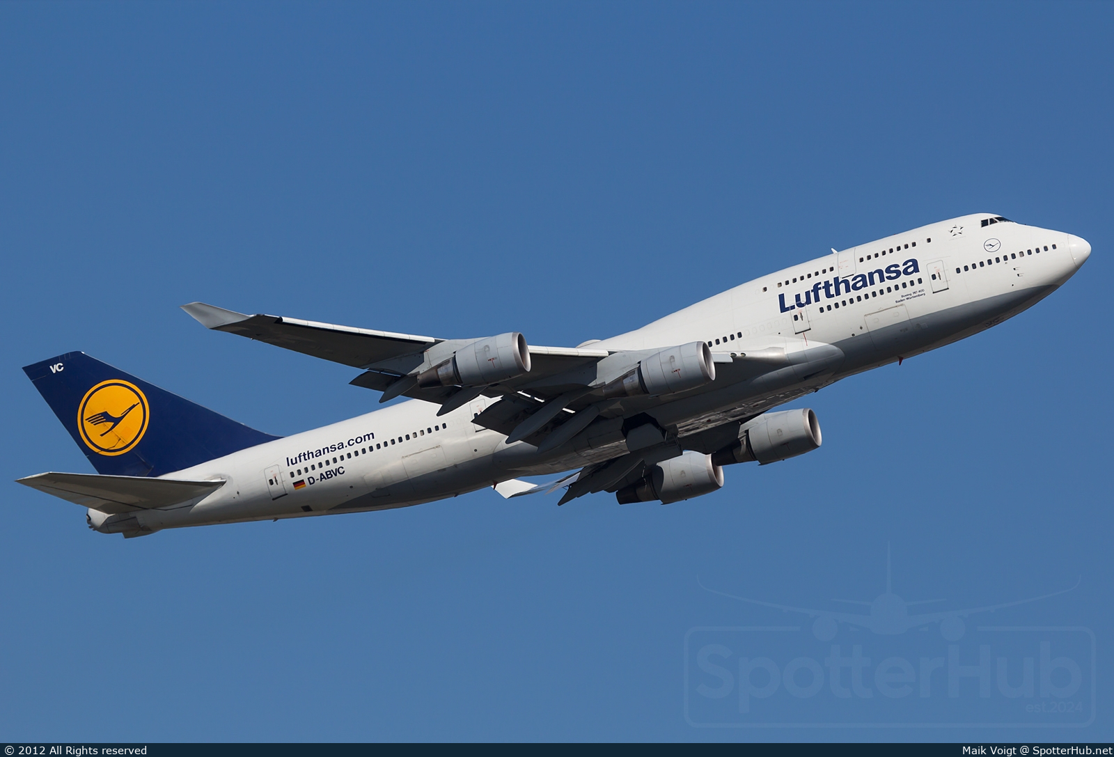 Photo of D-ABVC - Boeing 747-430 operated by Lufthansa