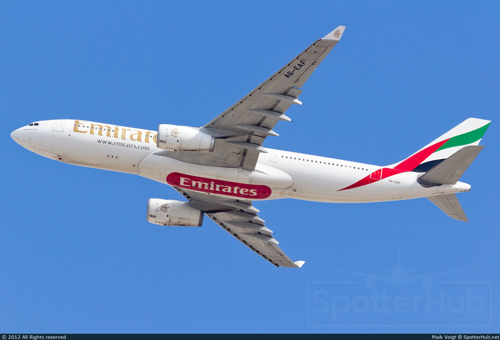 Photo of A6-EAF - Airbus A330-243 operated by Emirates