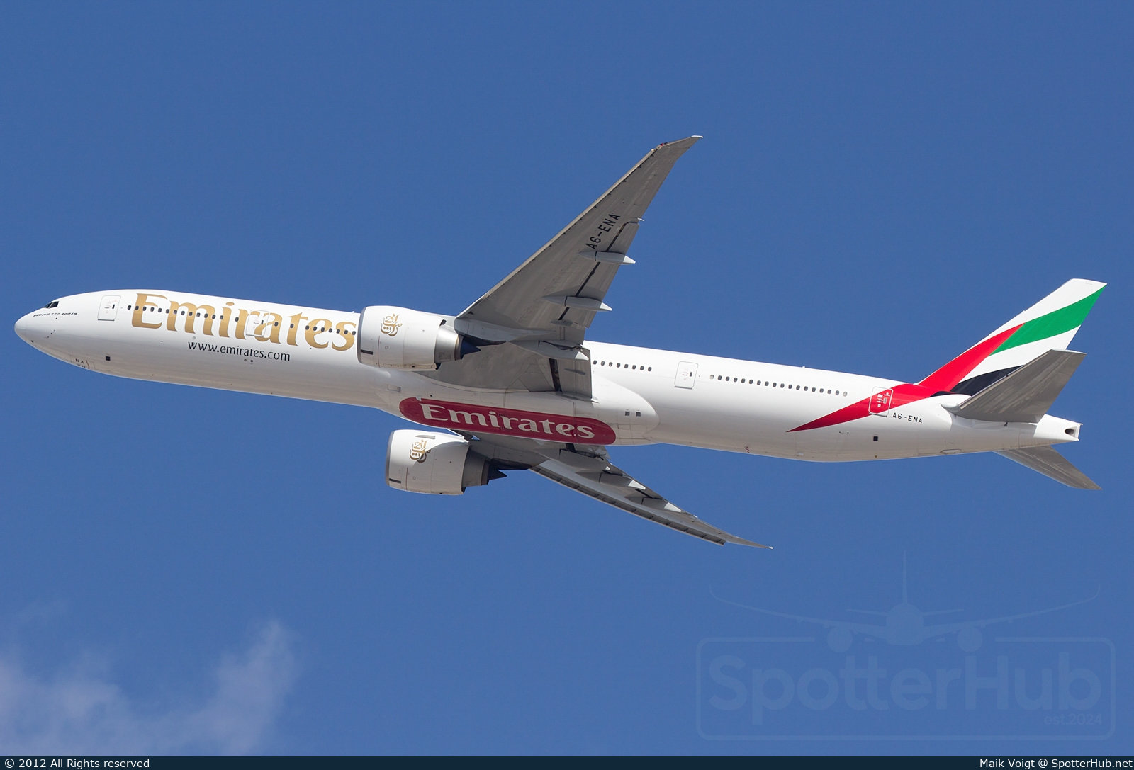 Photo of A6-ENA - Boeing 777-31H(ER) operated by Emirates