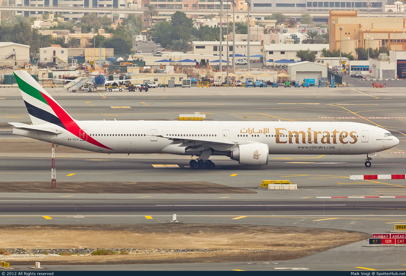Photo of A6-ECU - Boeing 777-31H(ER) operated by Emirates