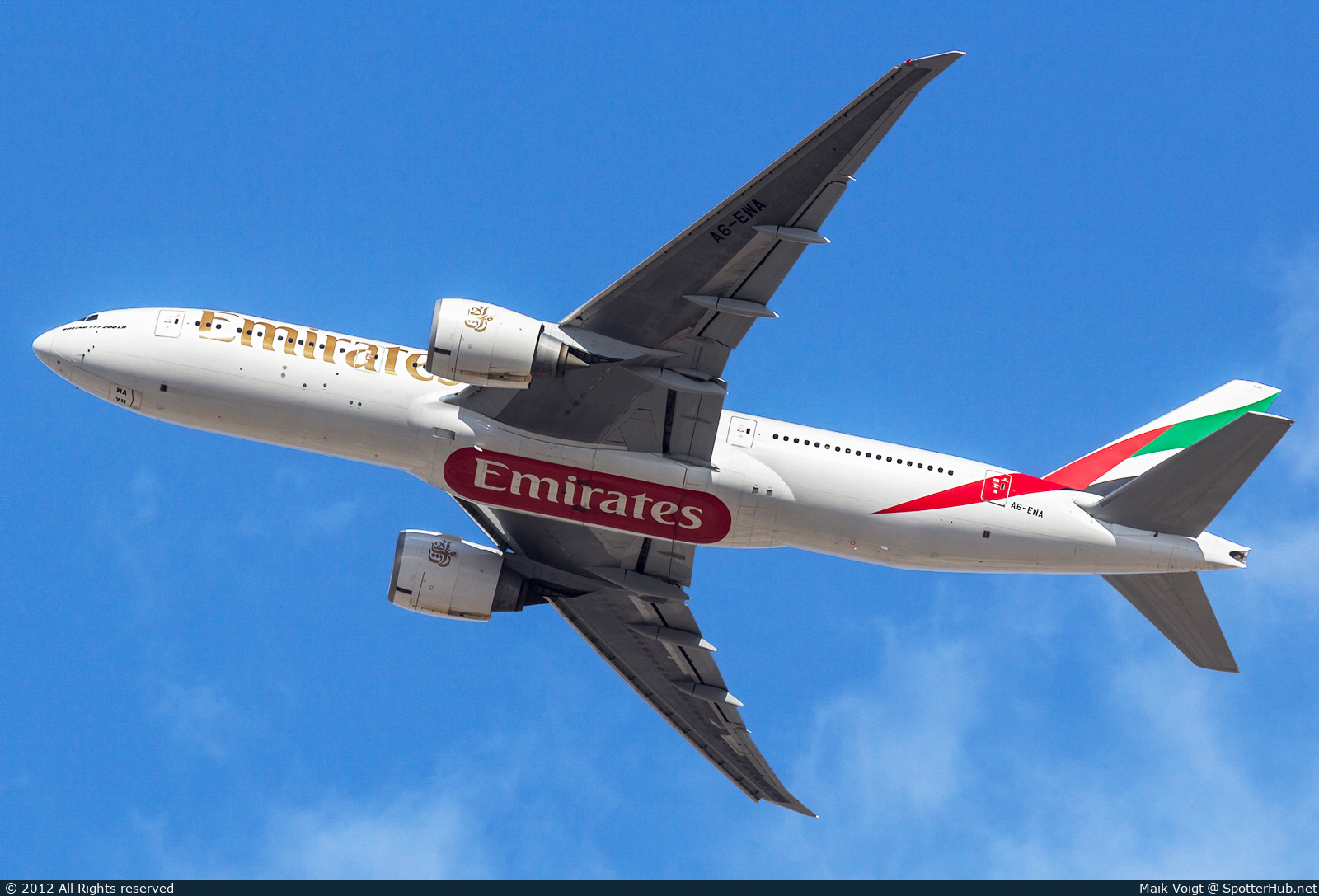 Photo of A6-EWA - Boeing 777-21H(LR) operated by Emirates