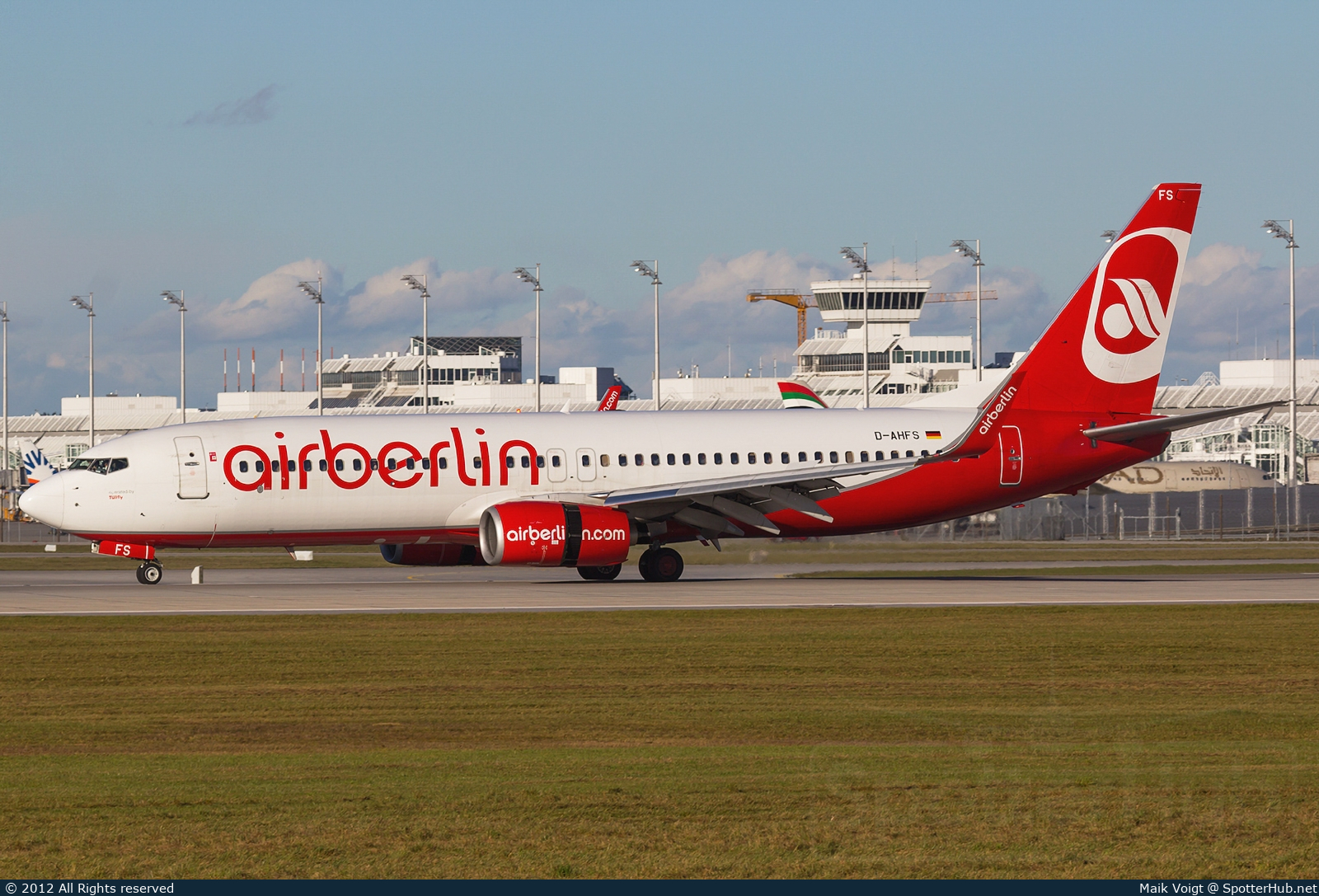 Photo of D-AHFS - Boeing 737-8K5 operated by Air Berlin (opb TUIfly)