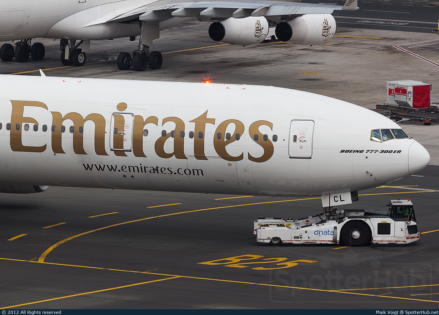 Photo of A6-ECL - Boeing 777-36N(ER) operated by Emirates