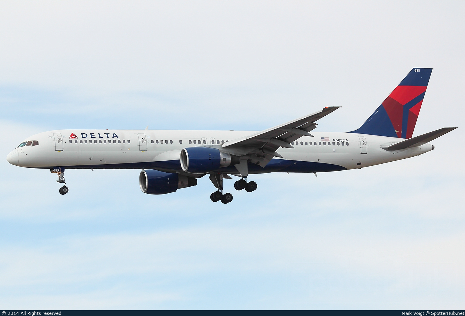 Photo of N685DA - Boeing 757-232 operated by Delta Air Lines
