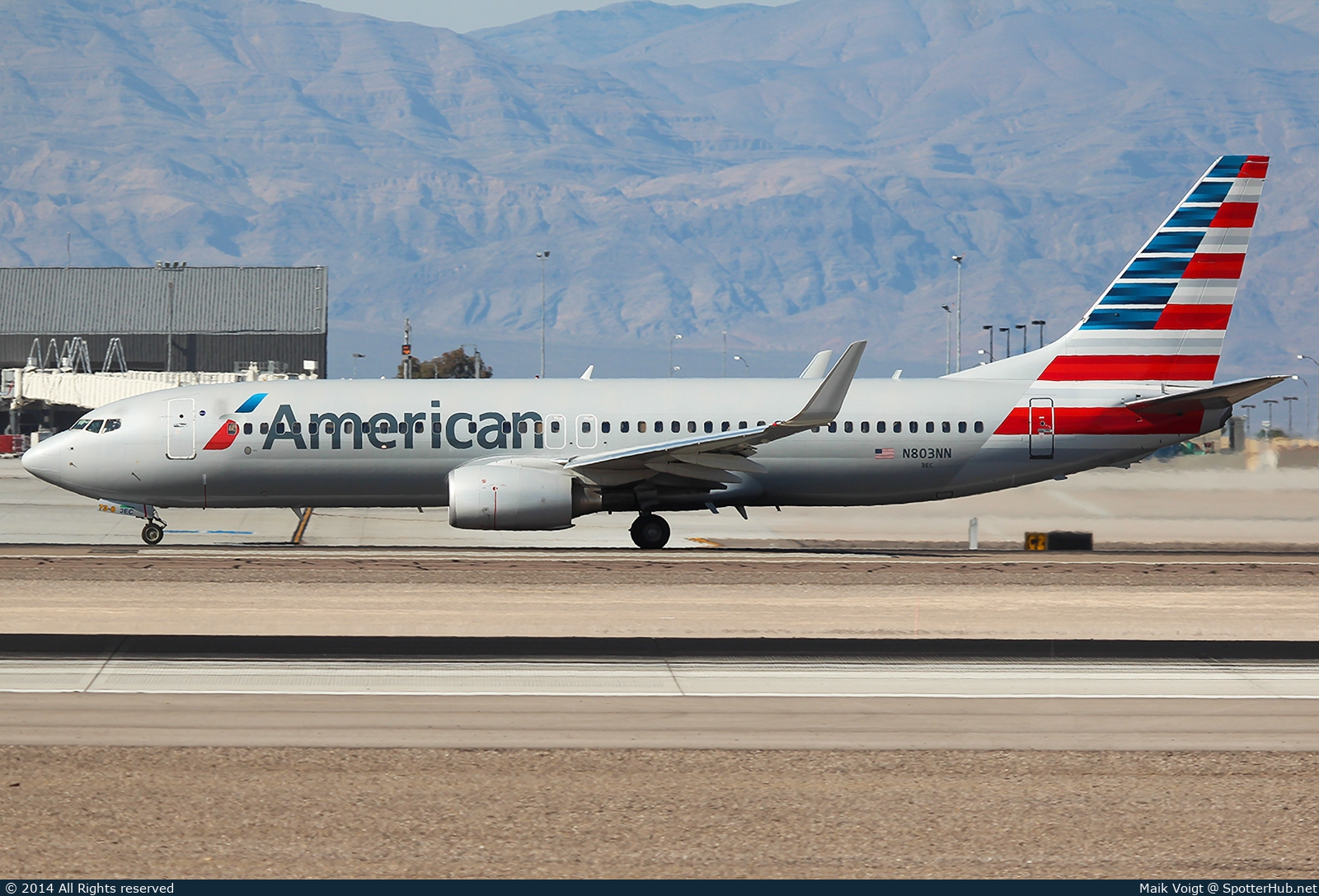 Photo of N803NN - Boeing 737-823 operated by American Airlines