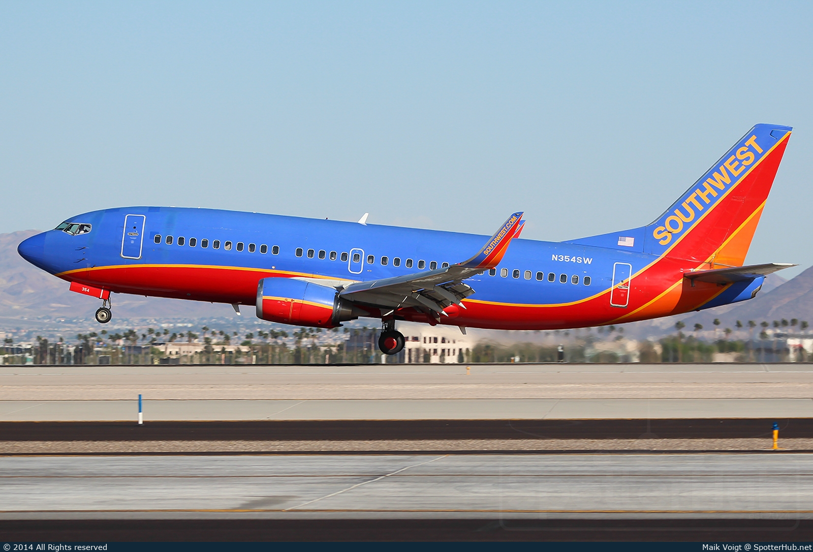 Photo of N354SW - Boeing 737-3H4 operated by Southwest Airlines