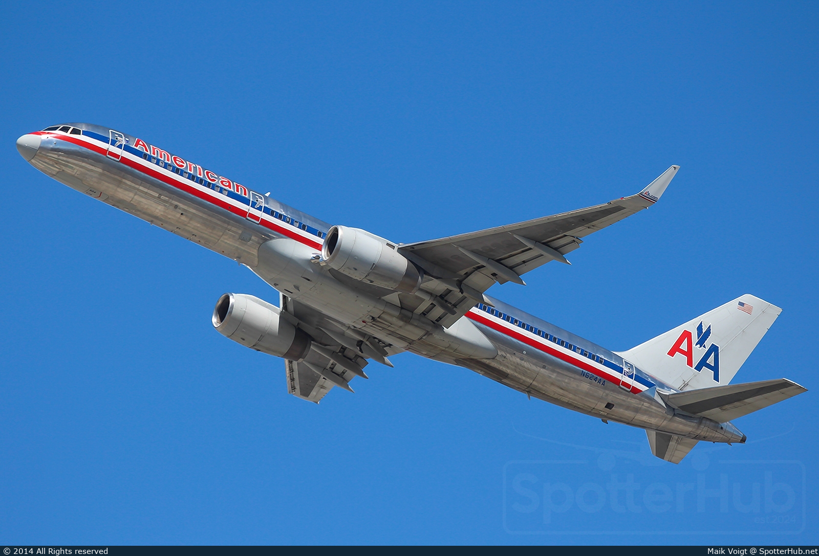 Photo of N624AA - Boeing 757-223 operated by American Airlines