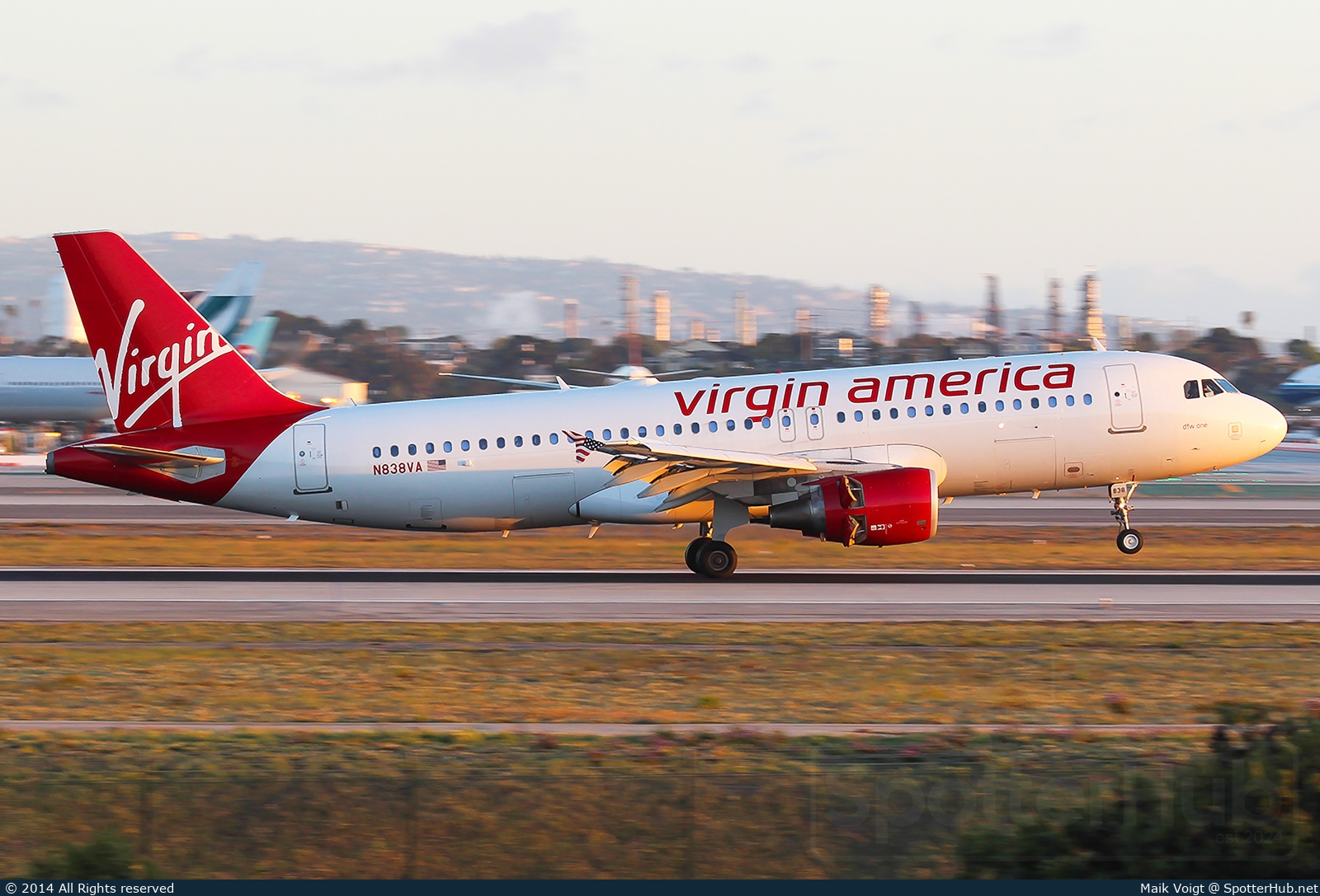 Photo of N838VA - Airbus A320-214 operated by Virgin America