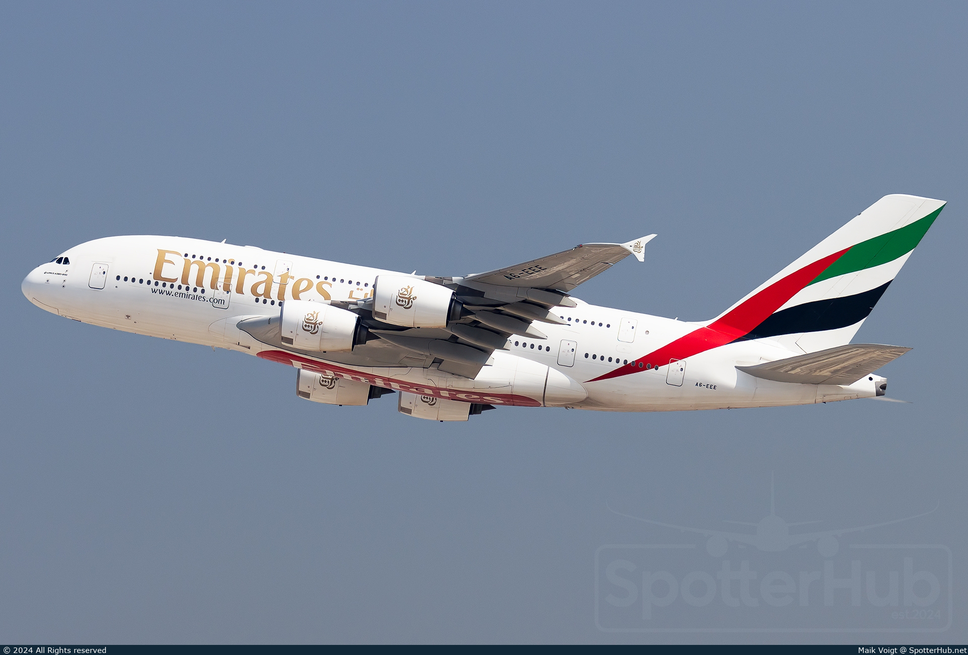 Photo of A6-EEE - Airbus A380-861 operated by Emirates