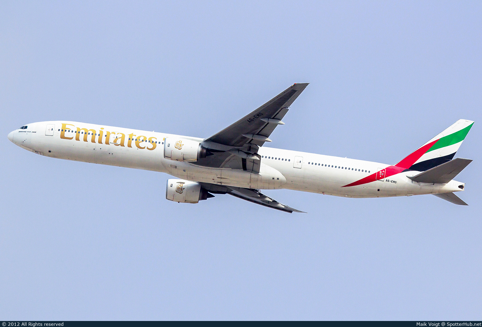 Photo of A6-EMS - Boeing 777-31H operated by Emirates