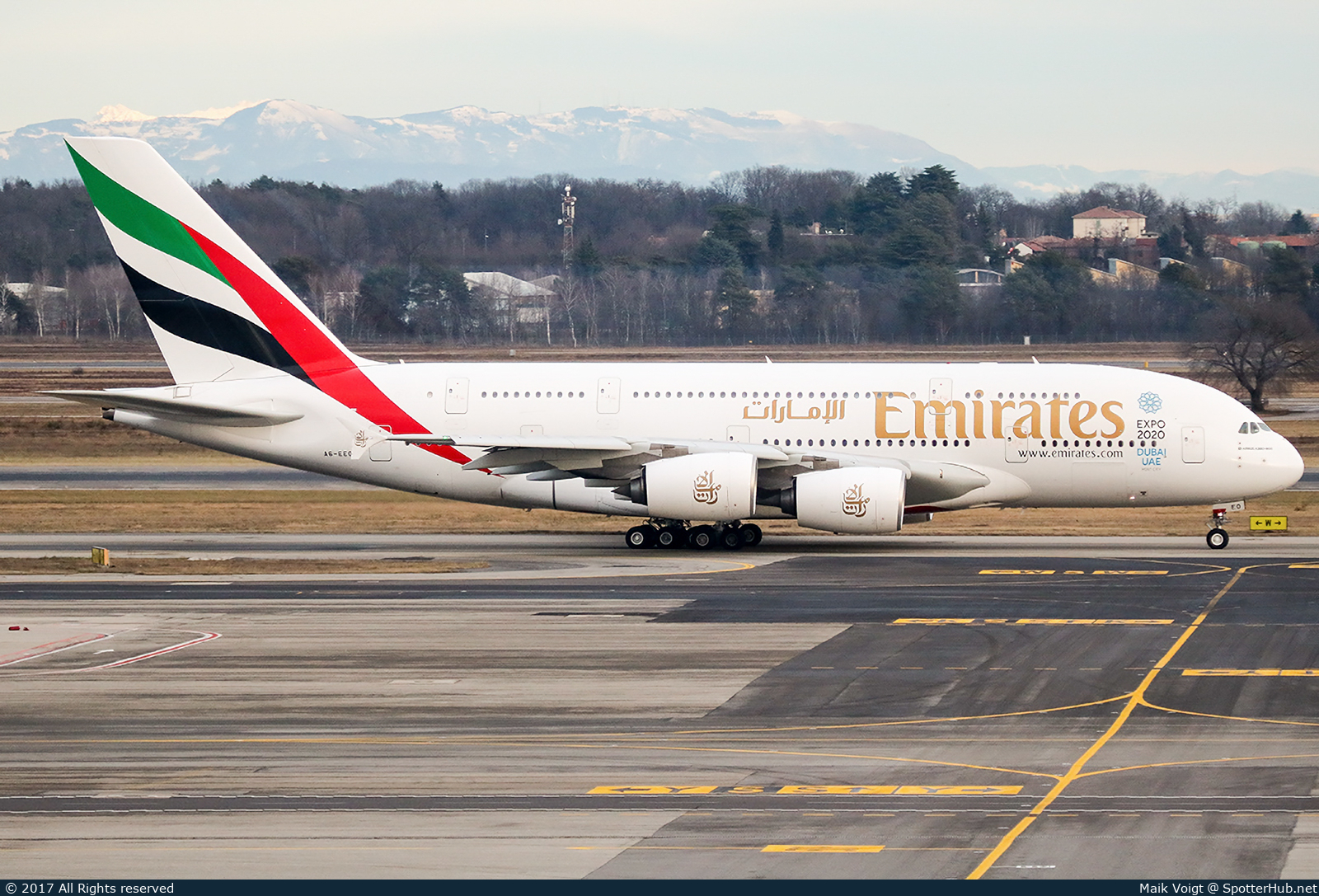 Photo of A6-EEO - Airbus A380-861 operated by Emirates