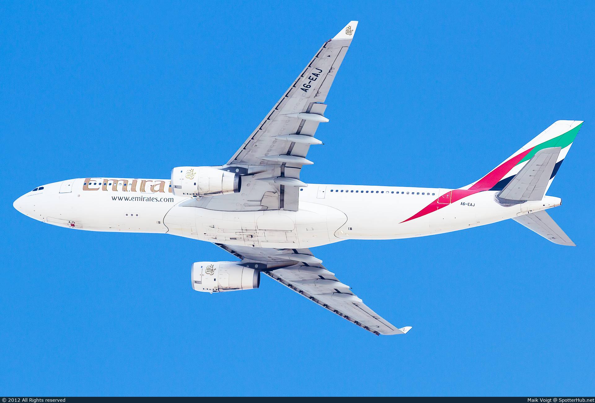 Photo of A6-EAJ - Airbus A330-243 operated by Emirates