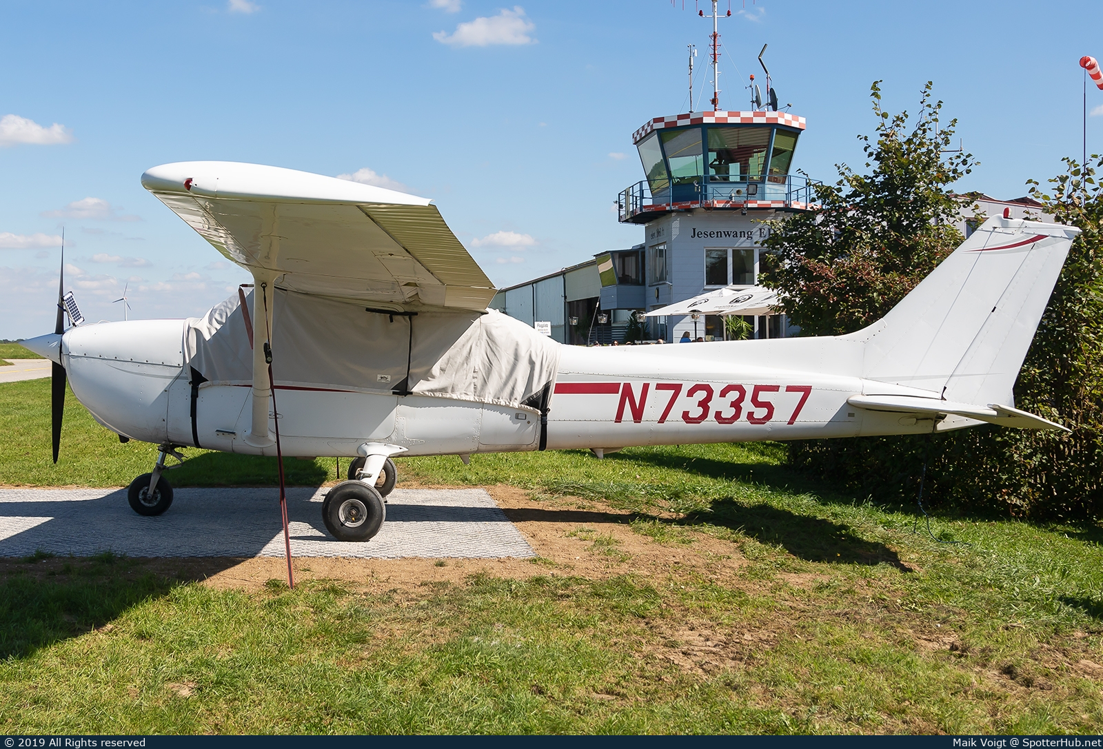 Photo of N73357 - Cessna 172M Skyhawk operated by Private