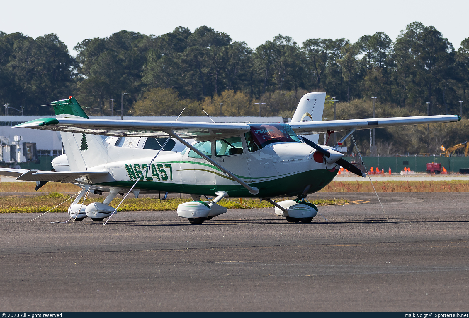 Photo of N62457 - Cessna 172P Skyhawk operated by Private
