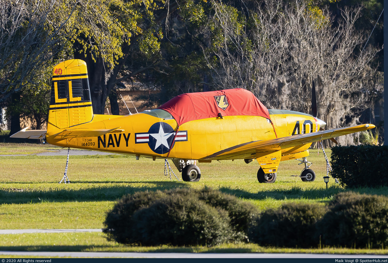 Photo of N400LL - Beechcraft T-34B Mentor operated by Lima Lima Flight Team