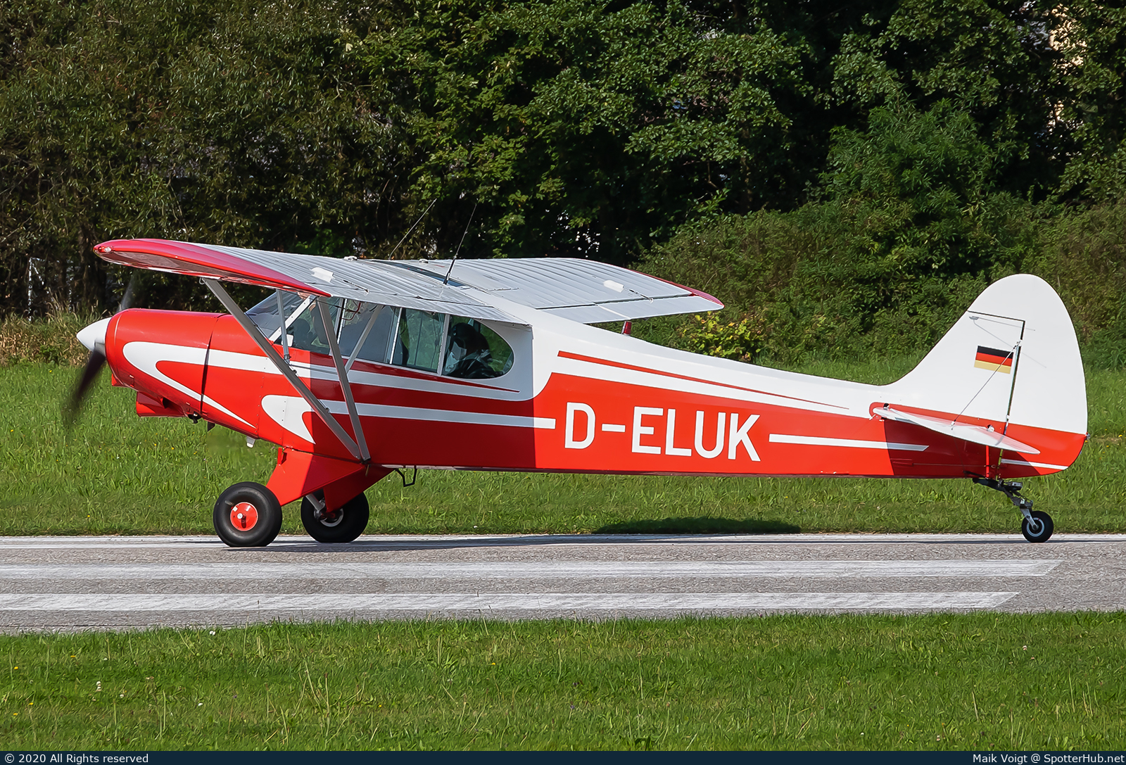 Photo of D-ELUK - Piper PA-18-150 Super Cub operated by Fliegerclub Weiße Möwe Wels