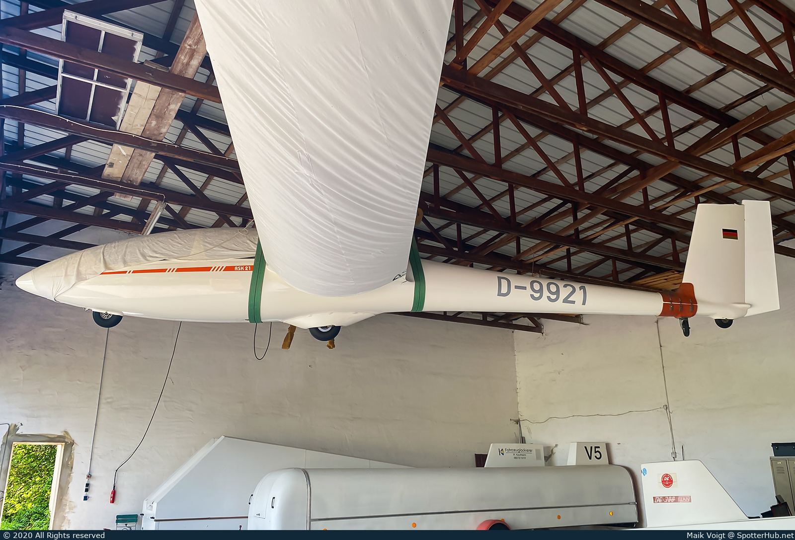 Photo of D-9921 - Schleicher ASK 21 operated by Fliegerclub Kirchdorf am Inn