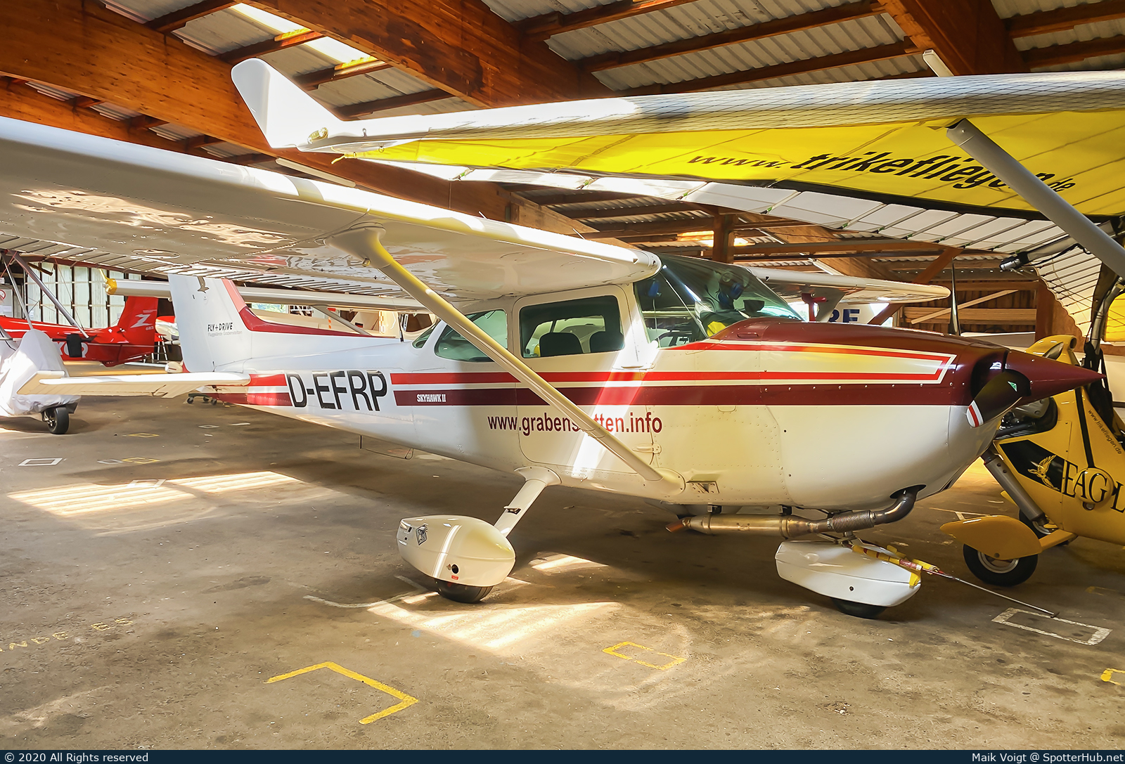Photo of D-EFRP - Cessna 172P Skyhawk II operated by Fliegergruppe Grabenstetten-Teck-Lenninger Tal