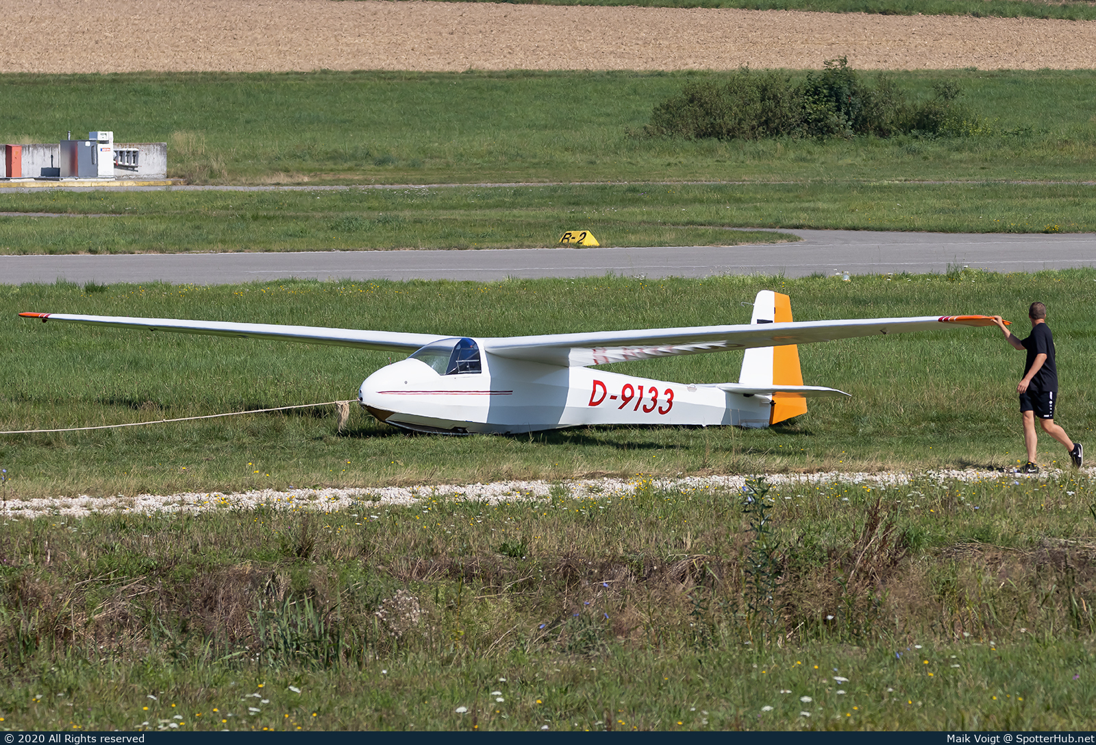Photo of D-9133 - Schleicher K 8B operated by Luftsportverein Biberach