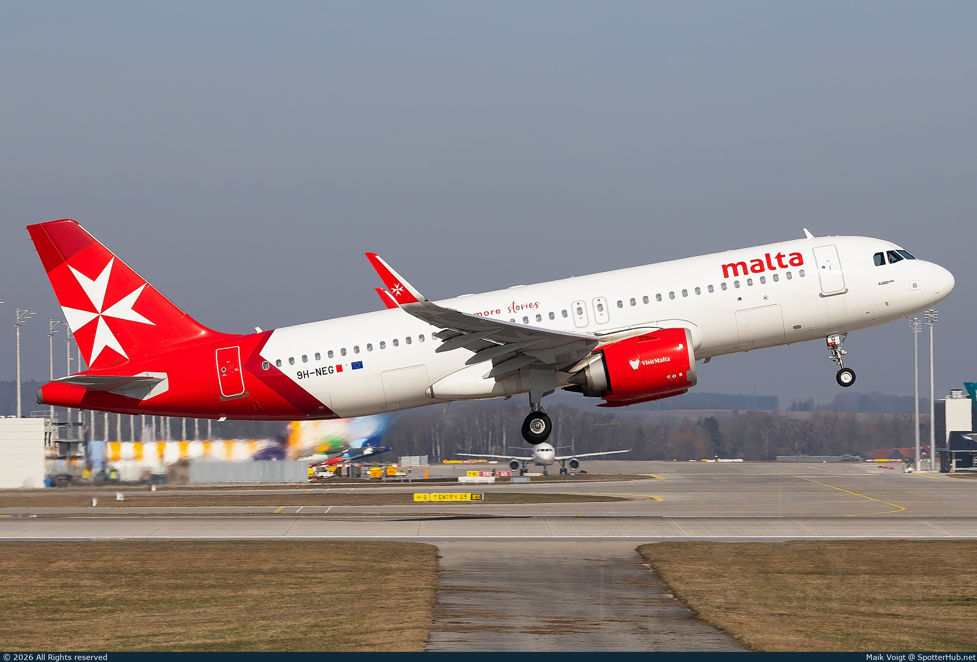 Photo of 9H-NEG - Airbus A320-251N operated by KM Malta Airlines