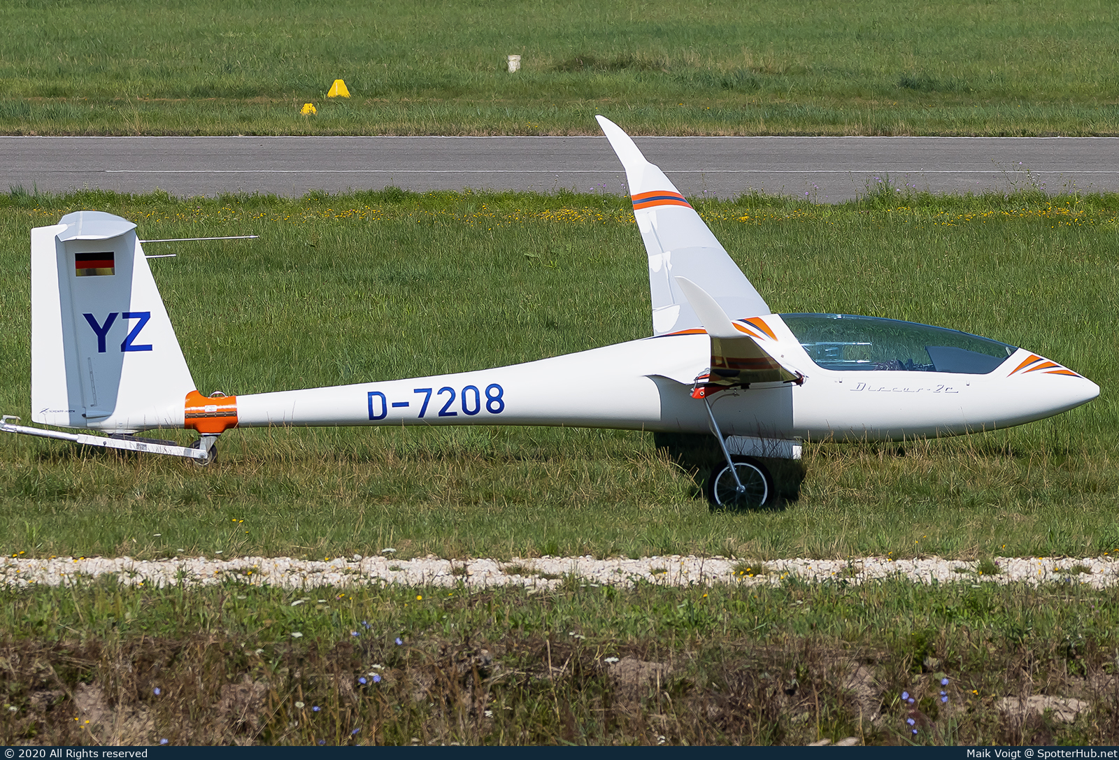Photo of D-7208 - Schempp-Hirth Discus 2c operated by Fliegergruppe Kornwestheim