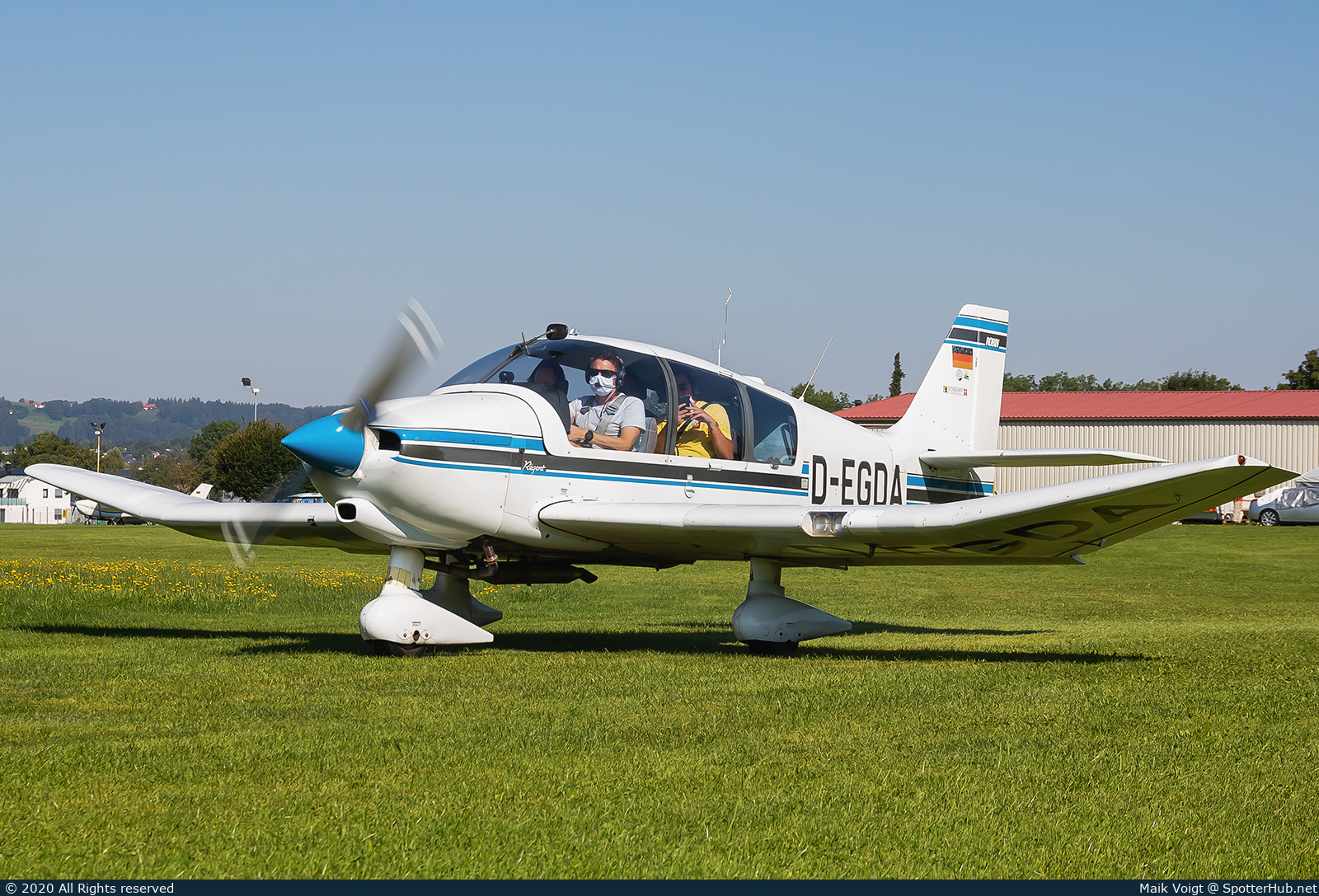 Photo of D-EGDA - Robin DR400/180 Régent operated by Flugschule Michael Bergmann