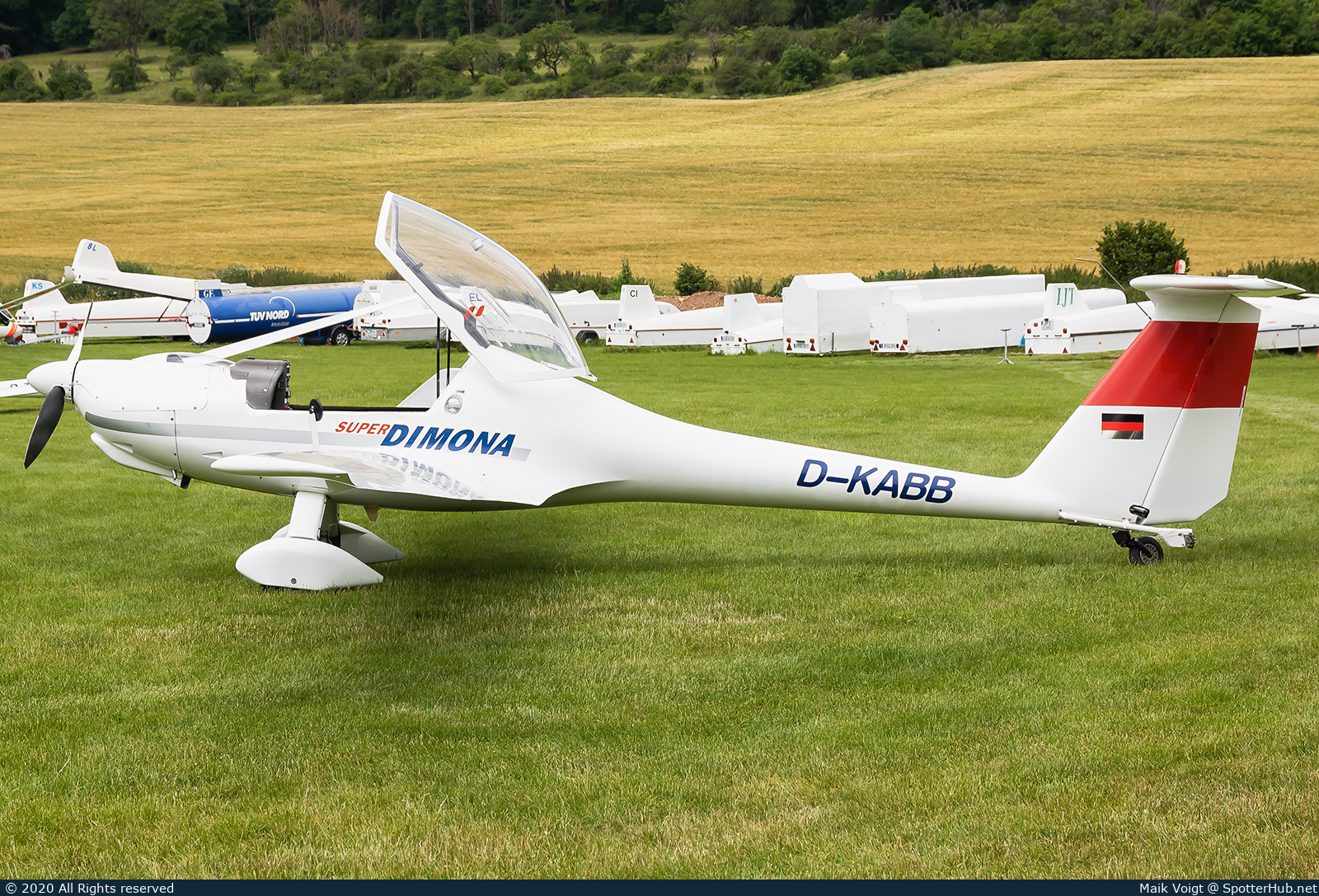Photo of D-KABB - Diamond HK36 R Super Dimona operated by Fliegerclub Bad Berka - Weimar