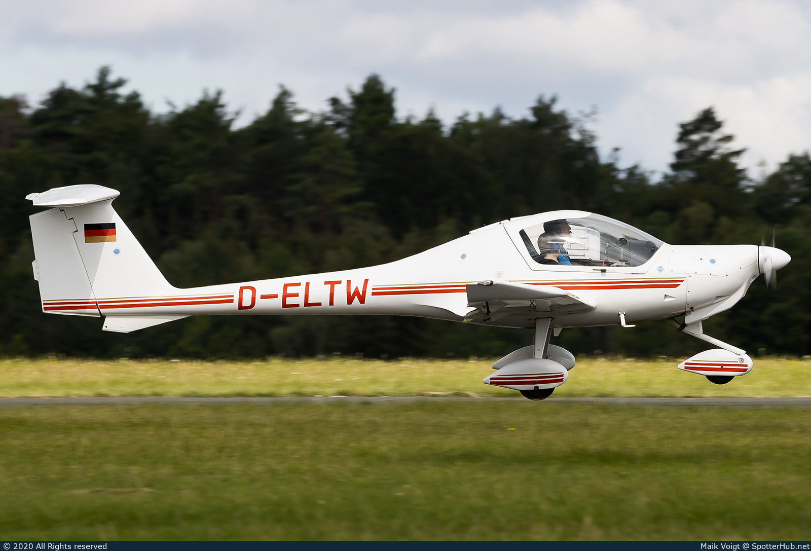 Photo of D-ELTW - Diamond DA20-A1 Katana operated by Charter-Flug-Schule TAKE WINGS