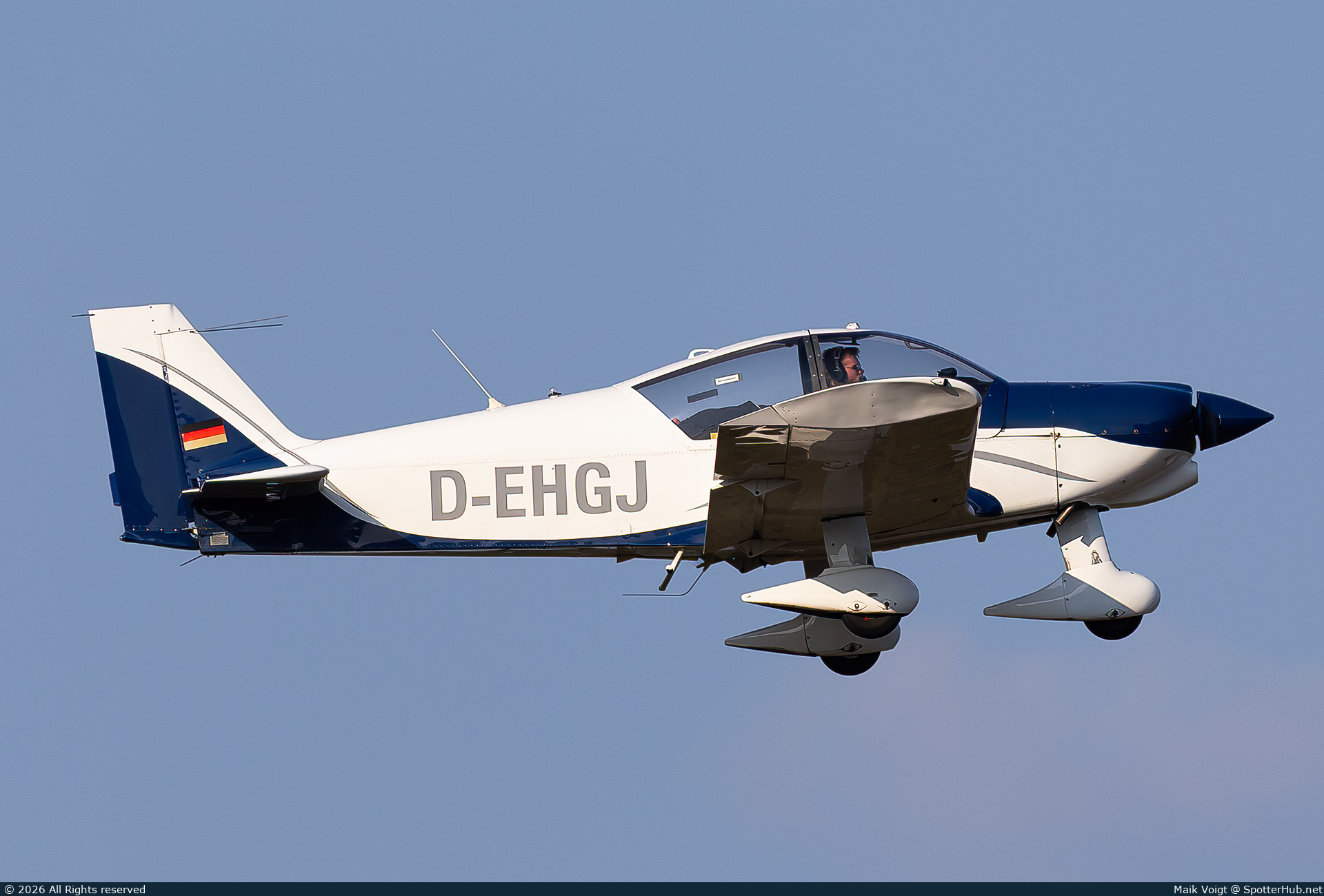 Photo of D-EHGJ - Robin HR200/120B