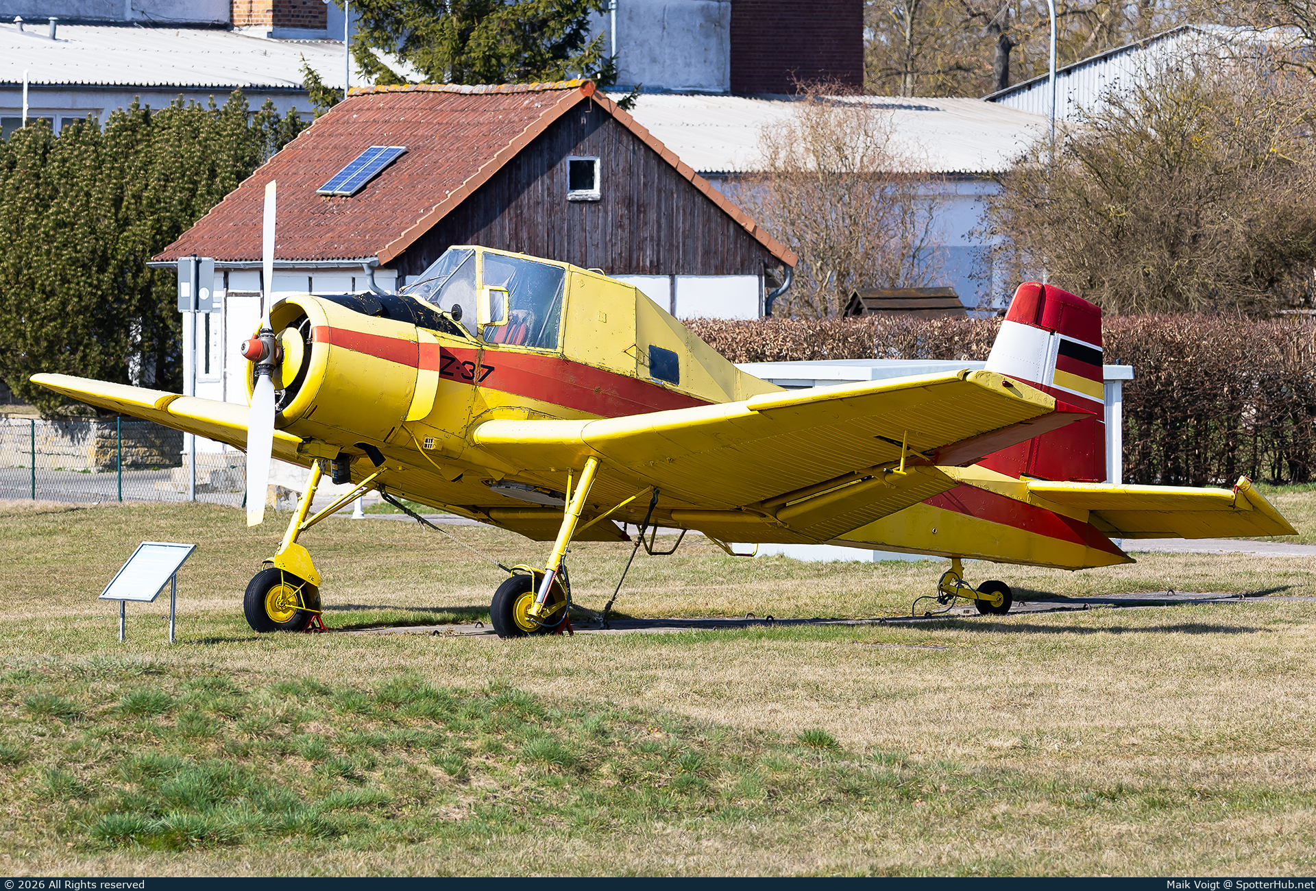 Photo of D-ESOT - Zlín Z-37A Čmelák operated by Otto-Lilienthal-Museum