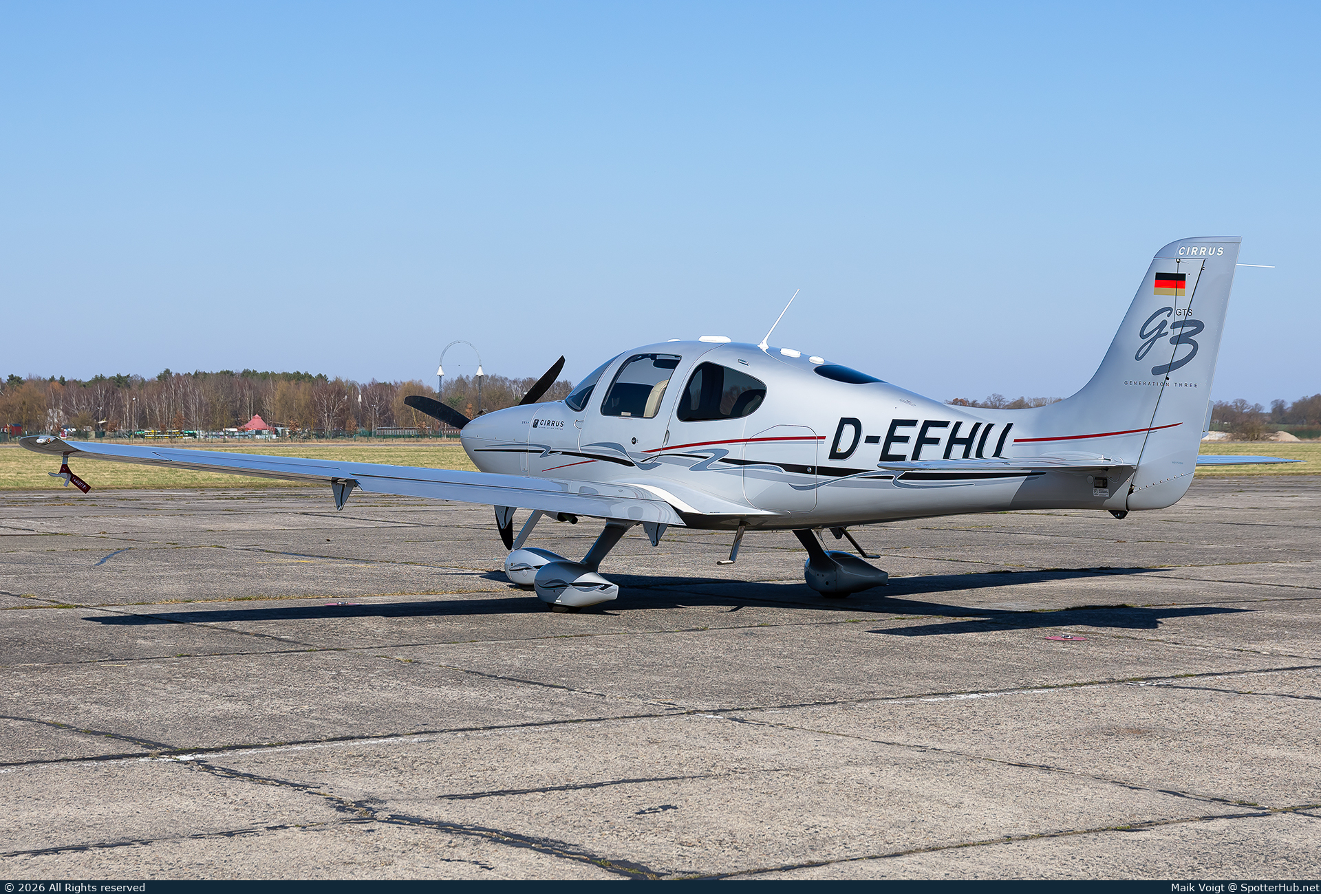 Photo of D-EFHU - Cirrus SR22 G3 GTS operated by Private