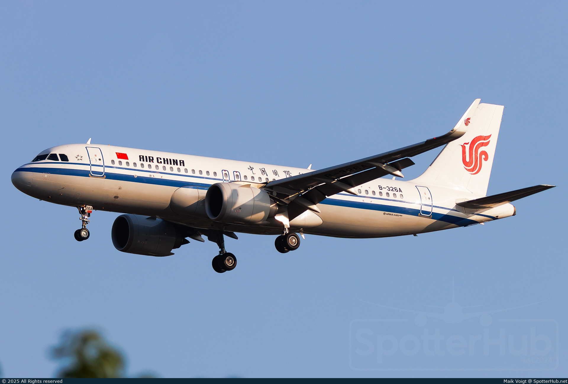 Photo of B-326A - Airbus A320-251N operated by Air China
