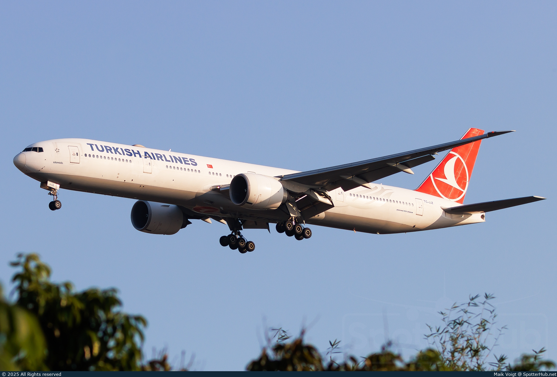 Photo of TC-JJZ - Boeing 777-3F2(ER) operated by Turkish Airlines