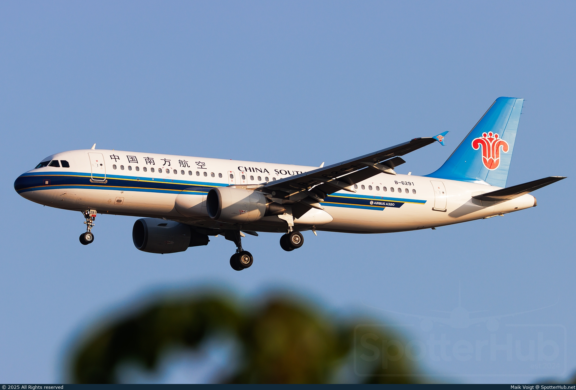 Photo of B-6291 - Airbus A320-214 operated by China Southern Airlines